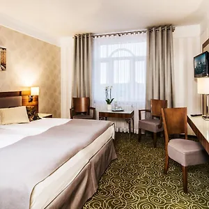 Lord - Airport Hotel